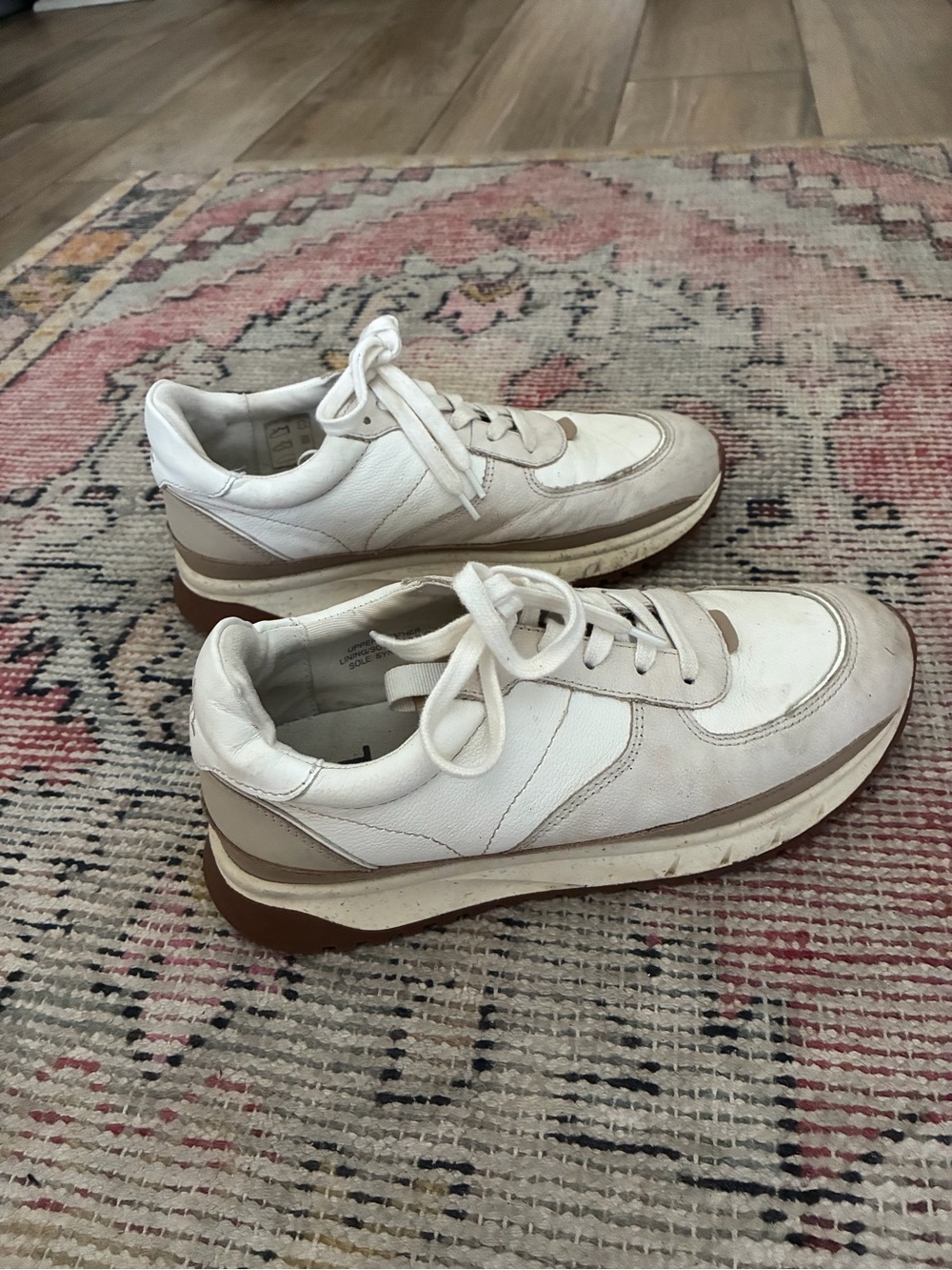 White & Beige Men's Casual Leather Sneakers